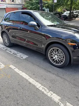 2014 Porsche Cayenne S E-Hybrid Sport Utility 4D