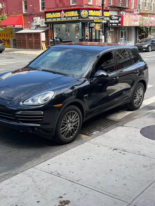 2014 Porsche 958 Cayenne - Image 2 of 3