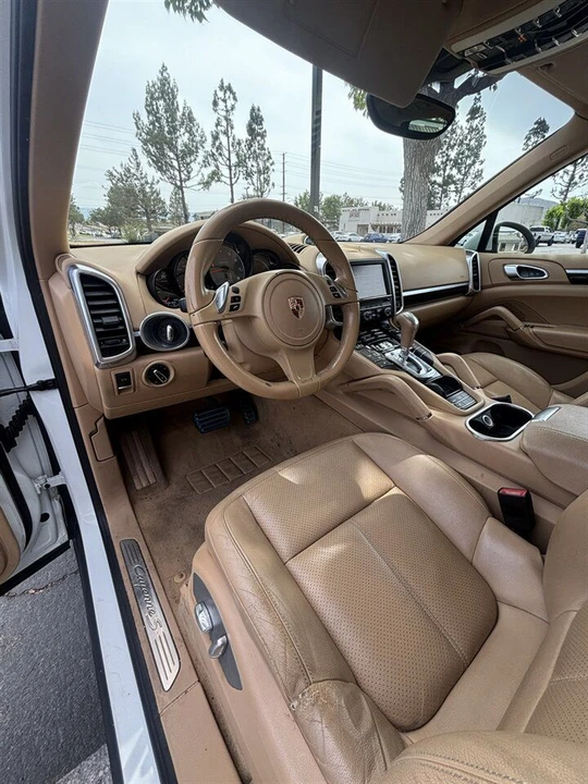 2014 Porsche 958 Cayenne S - Image 7 of 16