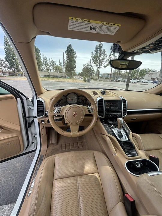 2014 Porsche 958 Cayenne S - Image 11 of 16
