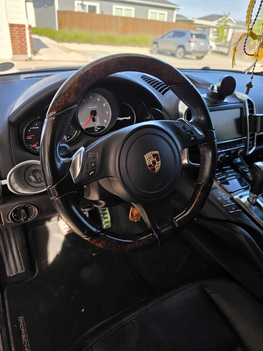 2014 Porsche 958 Cayenne S - Image 3 of 7