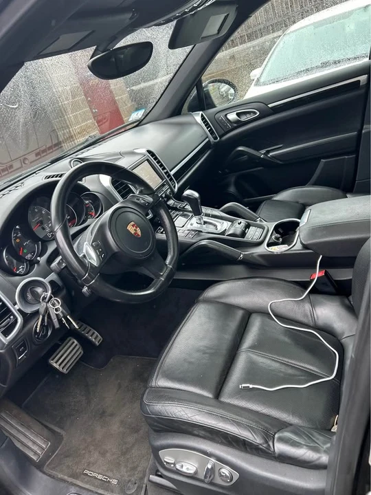 2014 Porsche 958 Cayenne - Image 6 of 7