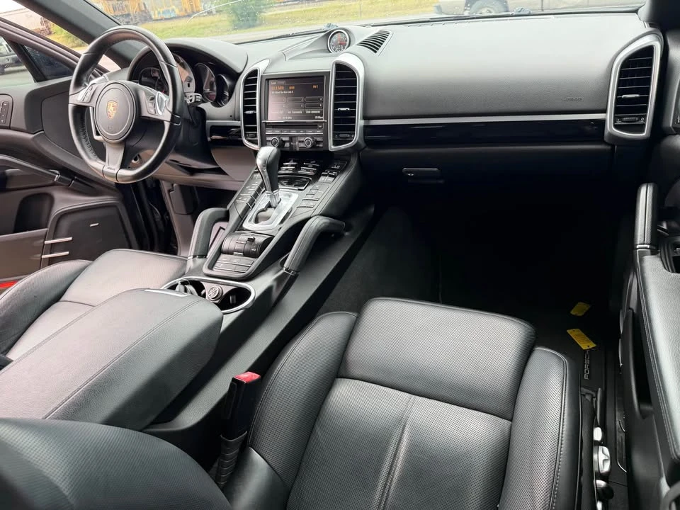2014 Porsche 958 Cayenne S - Image 10 of 13