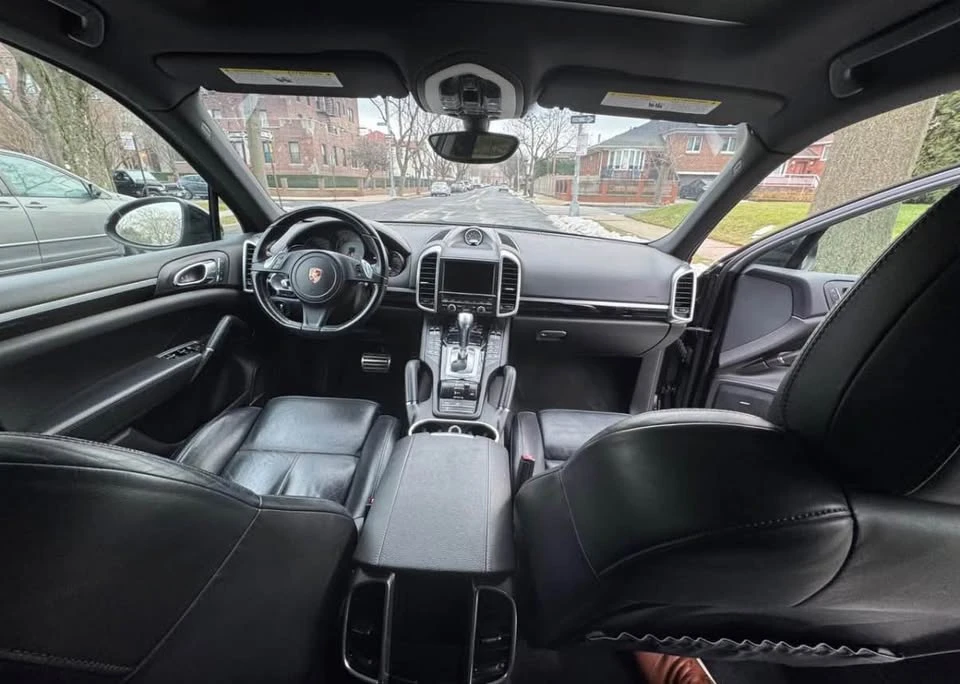 2014 Porsche 958 Cayenne S - Image 6 of 12