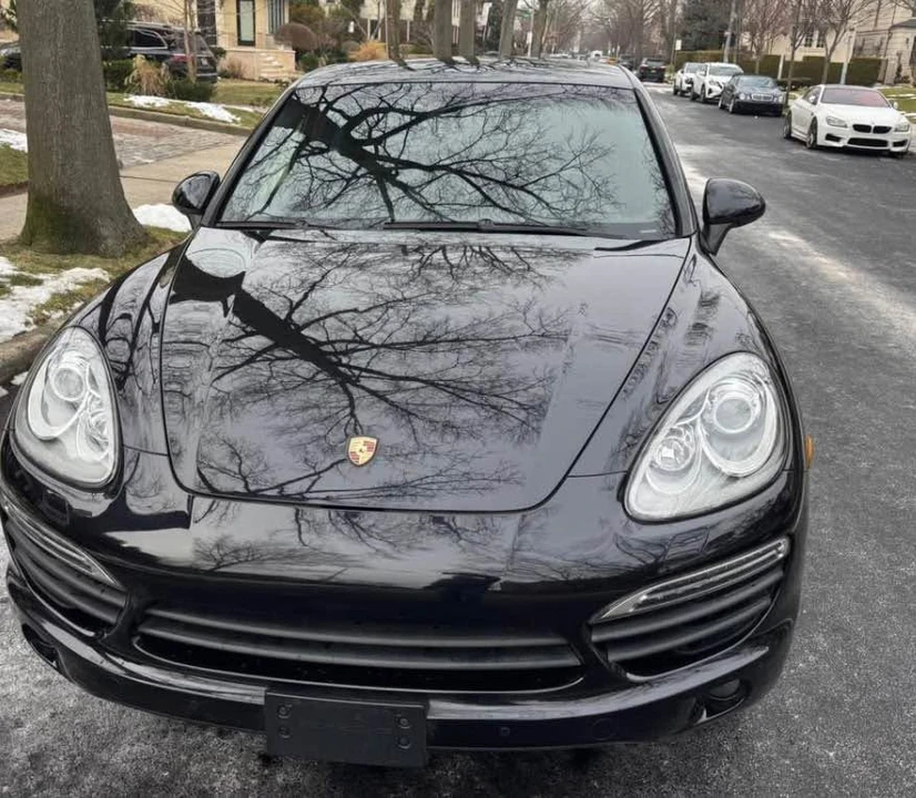 2014 Porsche 958 Cayenne S - Image 2 of 12