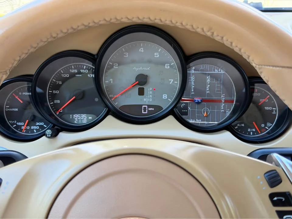 2014 Porsche 958 Cayenne S - Image 16 of 17