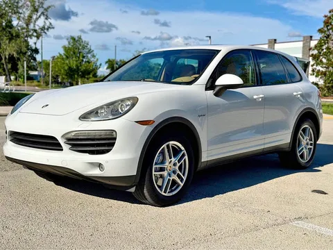 2014 Porsche Cayenne S Hybrid Sport Utility 4D