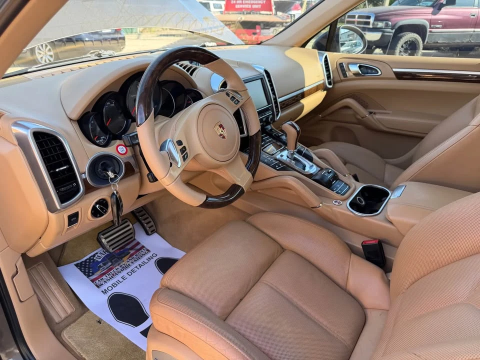 2014 Porsche 958 Cayenne S - Image 7 of 12