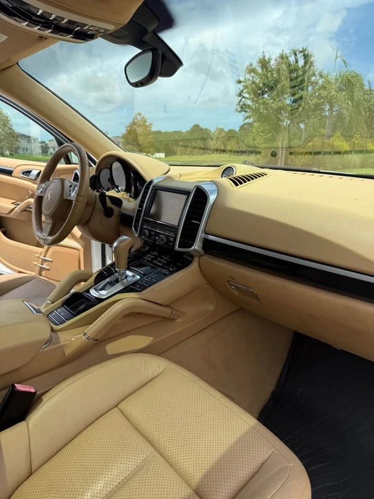 2014 Porsche 958 Cayenne S - Image 15 of 20