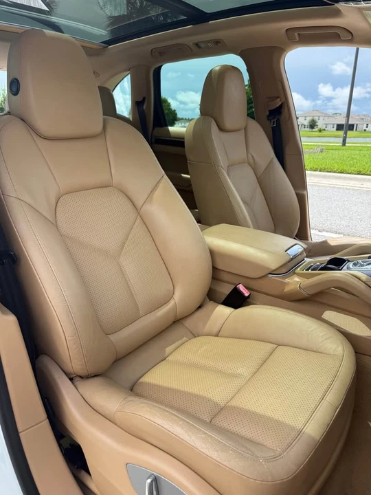 2014 Porsche 958 Cayenne S - Image 16 of 20