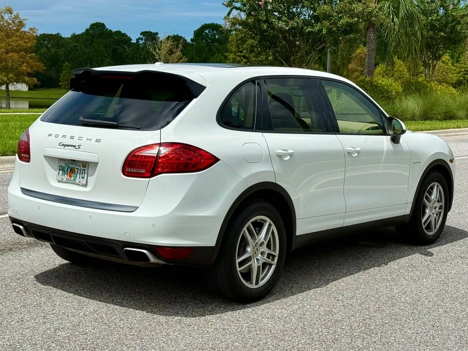 2014 Porsche 958 Cayenne S - Image 4 of 20