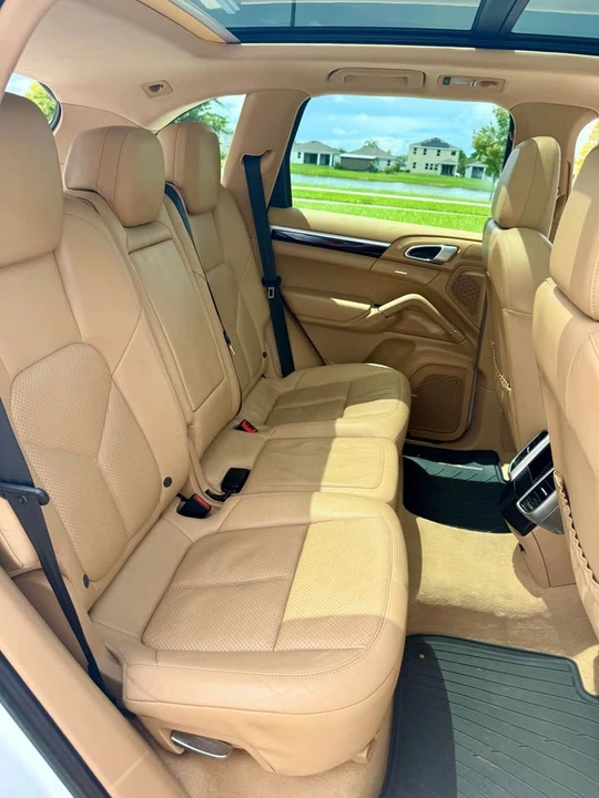 2014 Porsche 958 Cayenne S - Image 14 of 20