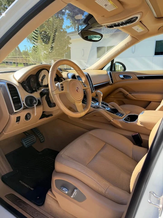 2014 Porsche 958 Cayenne S - Image 8 of 17