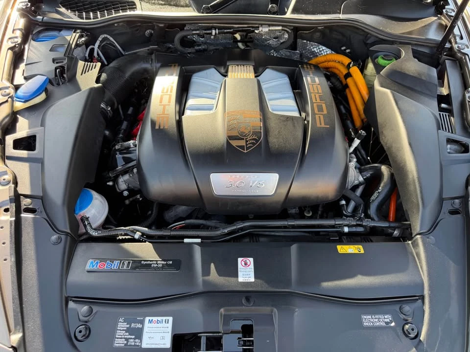 2014 Porsche 958 Cayenne S - Image 12 of 12