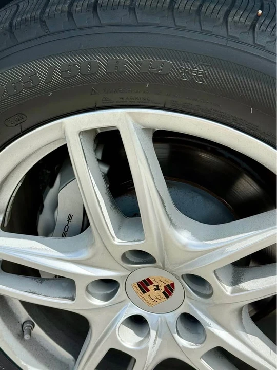 2014 Porsche 958 Cayenne S - Image 9 of 20
