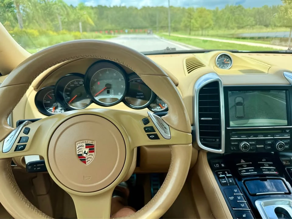 2014 Porsche 958 Cayenne S - Image 19 of 20