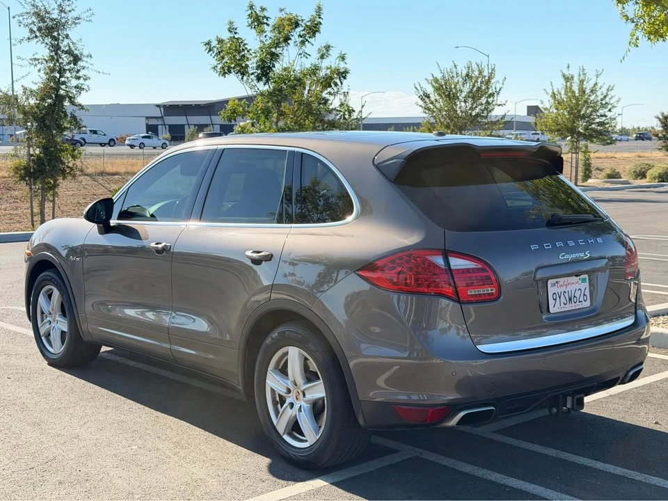 2014 Porsche 958 Cayenne S - Image 4 of 12