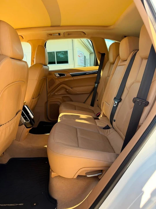 2014 Porsche 958 Cayenne S - Image 12 of 16