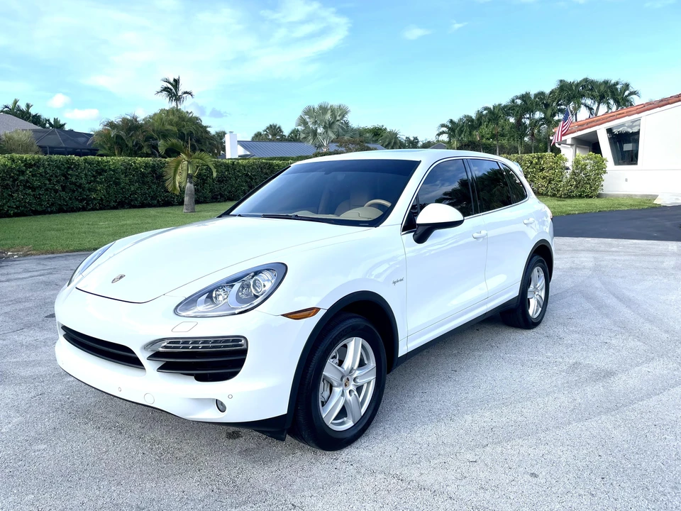 2014 Porsche 958 Cayenne S - Image 8 of 31