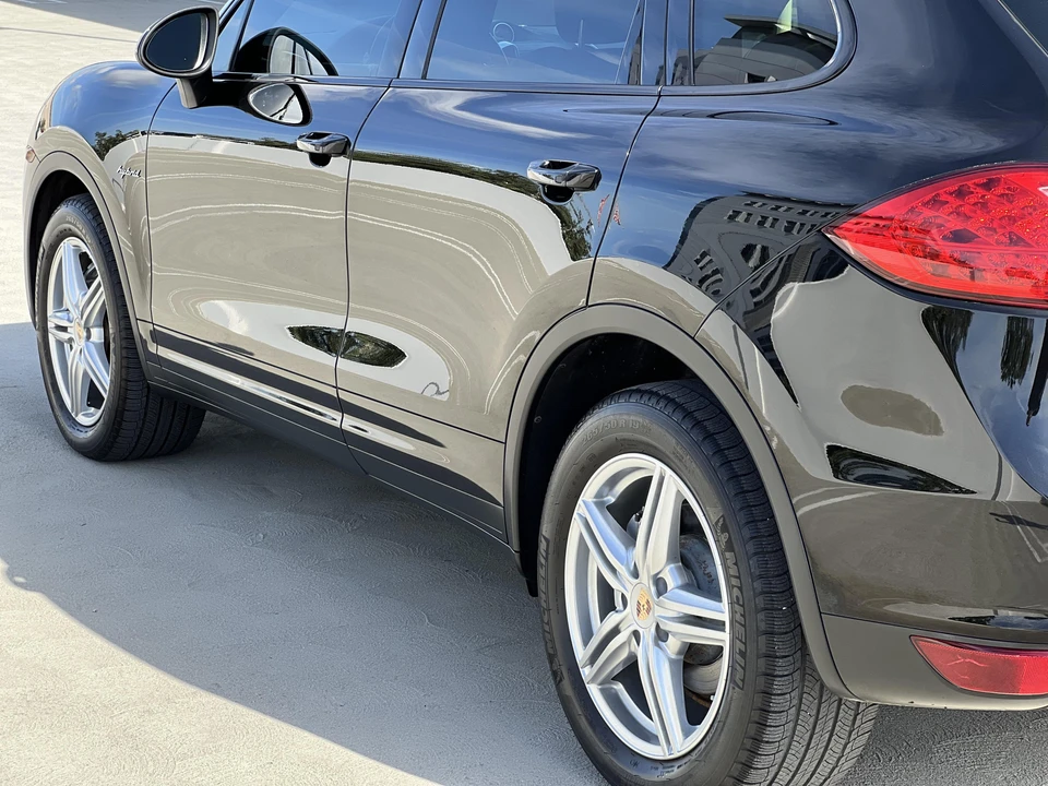 2014 Porsche 958 Cayenne S - Image 25 of 31