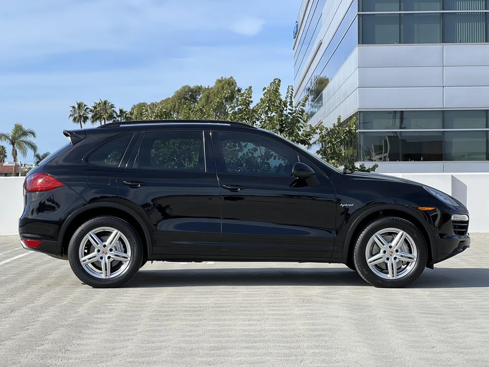 2014 Porsche 958 Cayenne S - Image 14 of 31