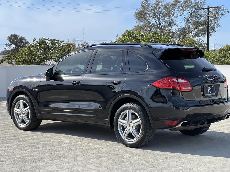 2014 Porsche 958 Cayenne S - Image 10 of 31