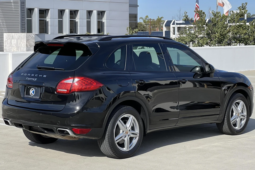 2014 Porsche 958 Cayenne S - Image 5 of 31