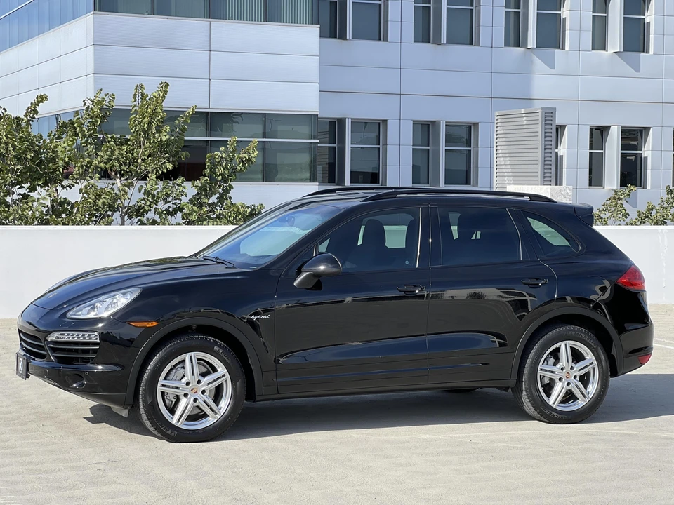 2014 Porsche 958 Cayenne S - Image 8 of 31