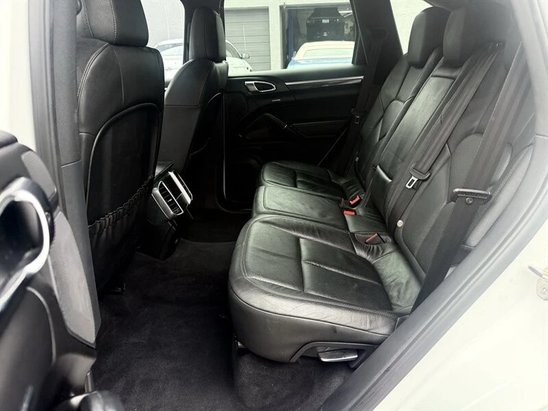 2014 Porsche 958 Cayenne S - Image 18 of 21