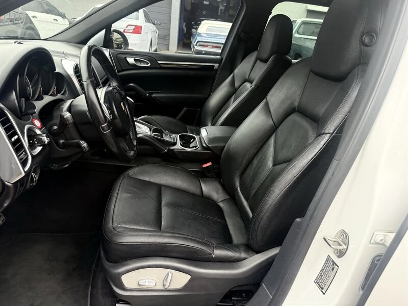 2014 Porsche 958 Cayenne S - Image 19 of 21