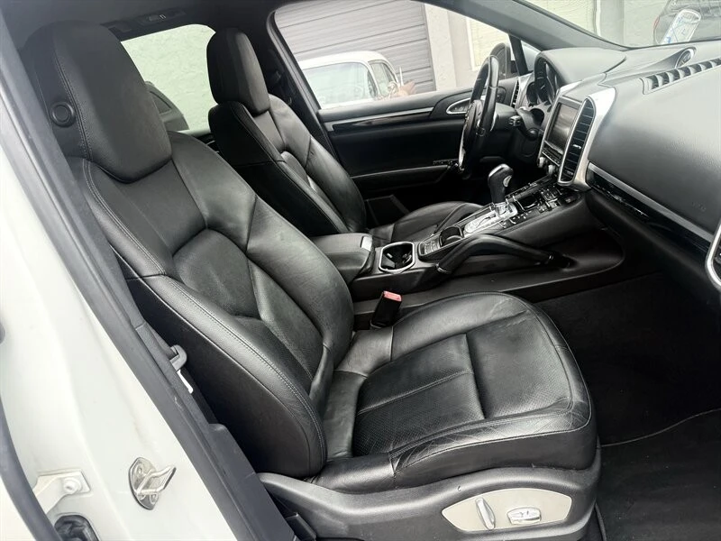 2014 Porsche 958 Cayenne S - Image 15 of 21