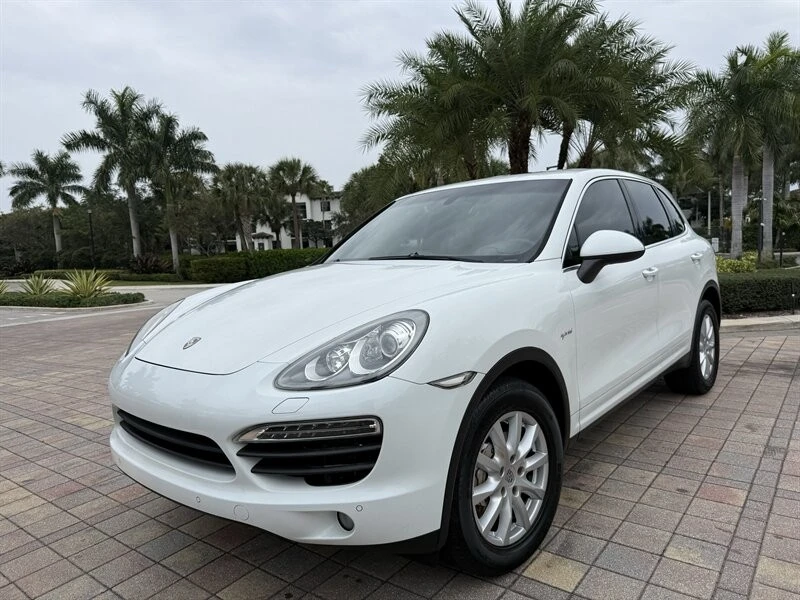 2014 Porsche 958 Cayenne S - Image 3 of 21