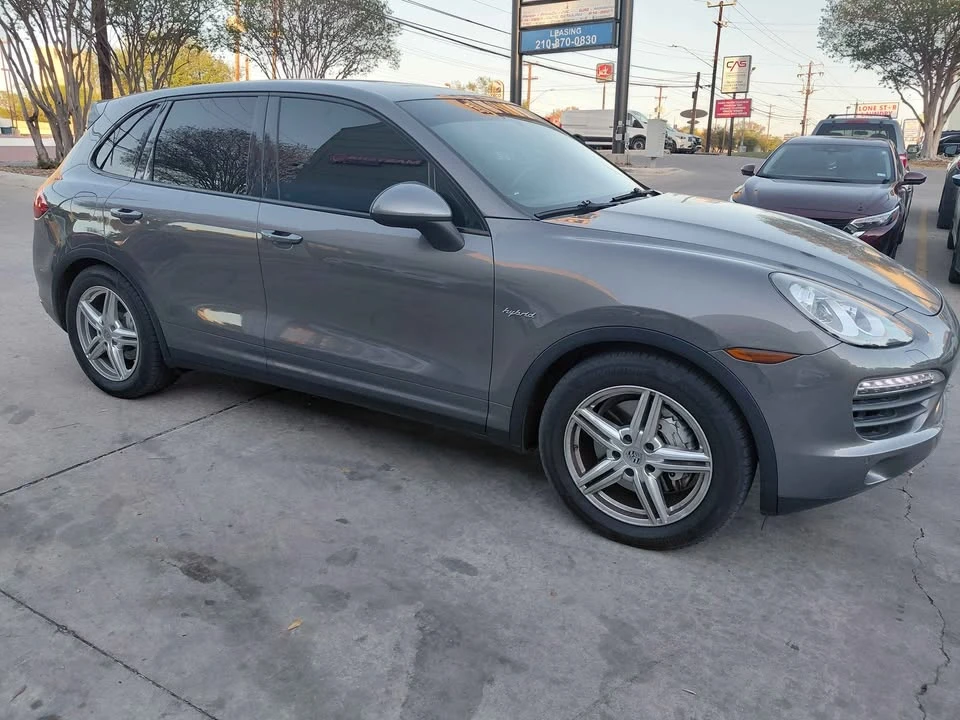 2014 Porsche 958 Cayenne S - Image 4 of 10