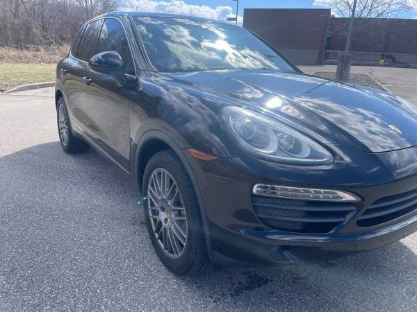 2014 Porsche 958 Cayenne S - Image 2 of 12