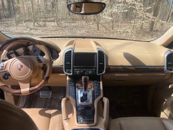 2014 Porsche 958 Cayenne S - Image 7 of 12