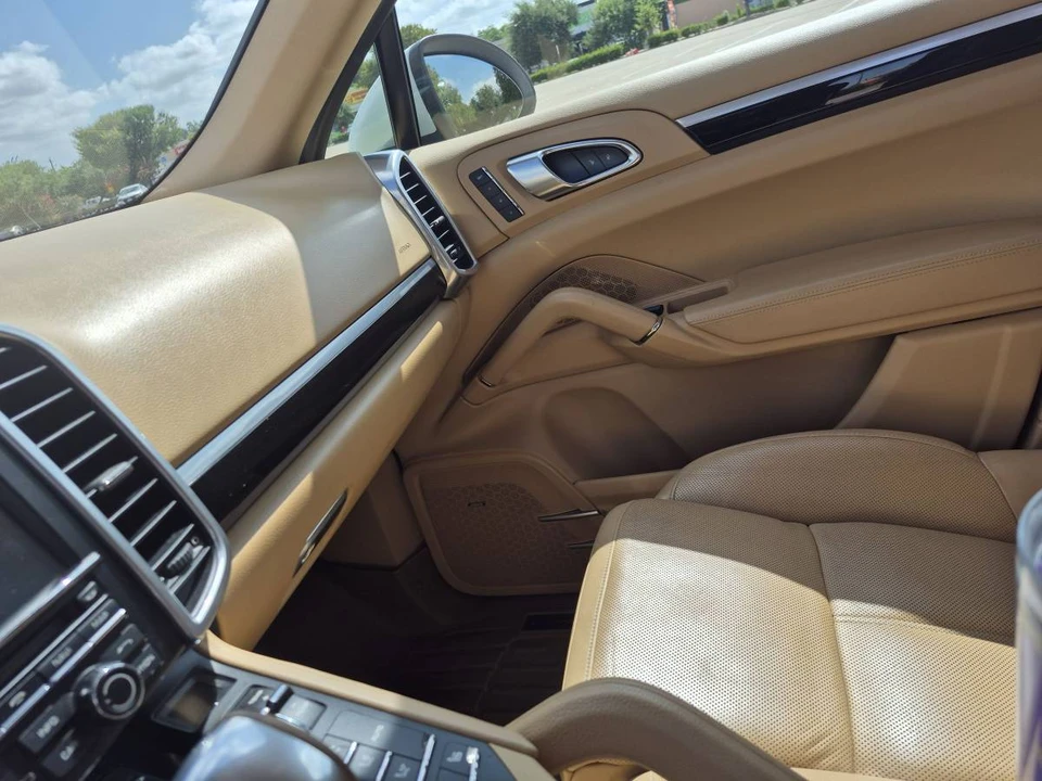 2014 Porsche 958 Cayenne S - Image 19 of 24