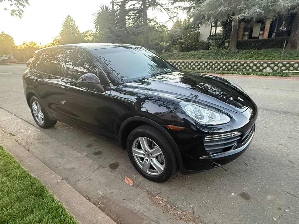 2014 Porsche 958 Cayenne S - Image 6 of 11