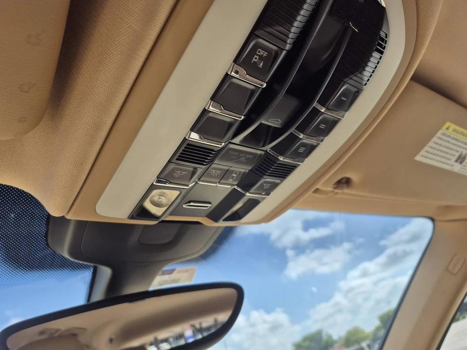 2014 Porsche 958 Cayenne S - Image 18 of 24