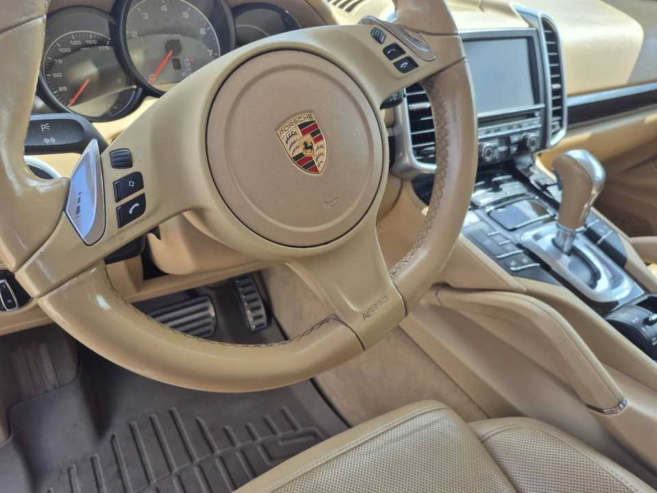 2014 Porsche 958 Cayenne S - Image 17 of 24