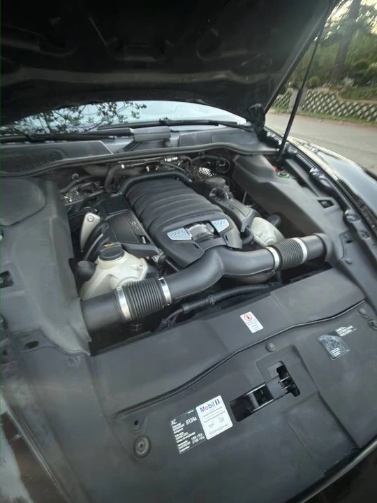 2014 Porsche 958 Cayenne S - Image 10 of 11