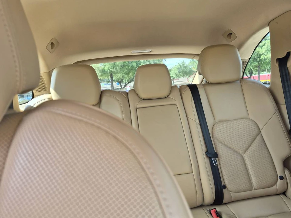 2014 Porsche 958 Cayenne S - Image 13 of 24