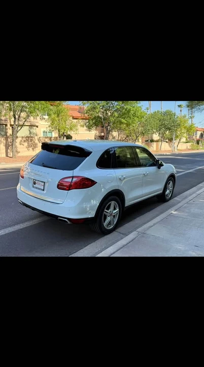 2014 Porsche 958 Cayenne S - Image 4 of 14