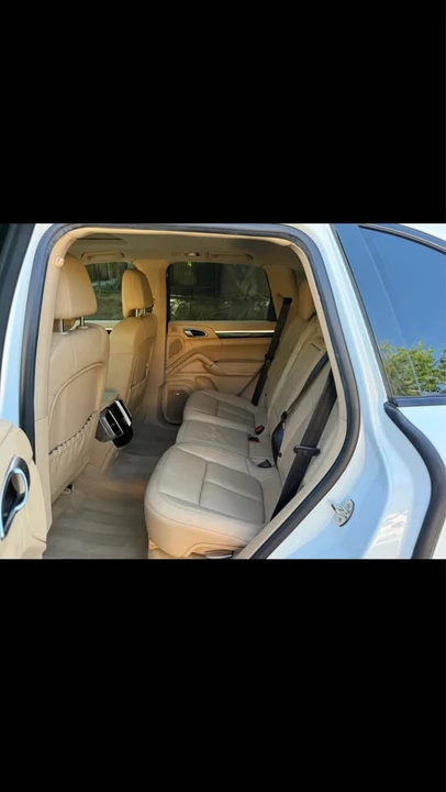 2014 Porsche 958 Cayenne S - Image 10 of 14