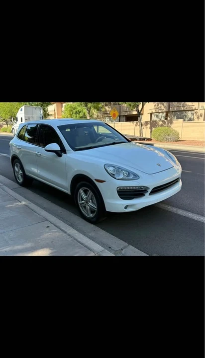 2014 Porsche 958 Cayenne S - Image 5 of 14