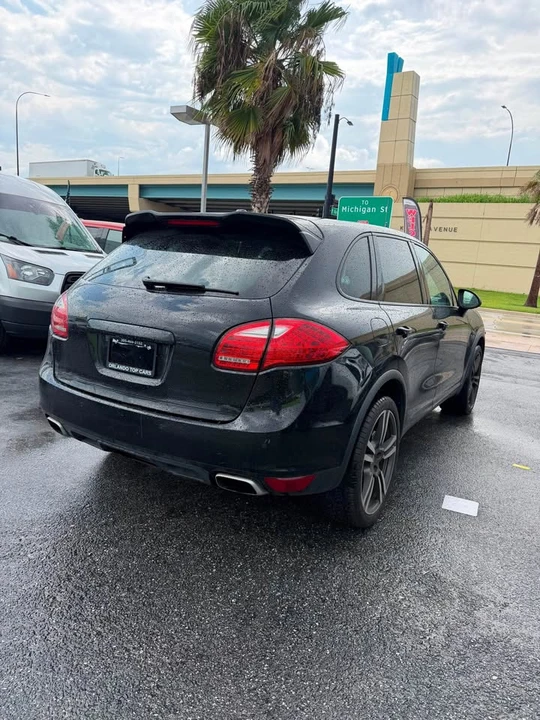 2014 Porsche 958 Cayenne S - Image 2 of 9
