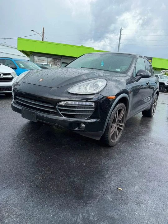 2014 Porsche 958 Cayenne S - Image 5 of 9