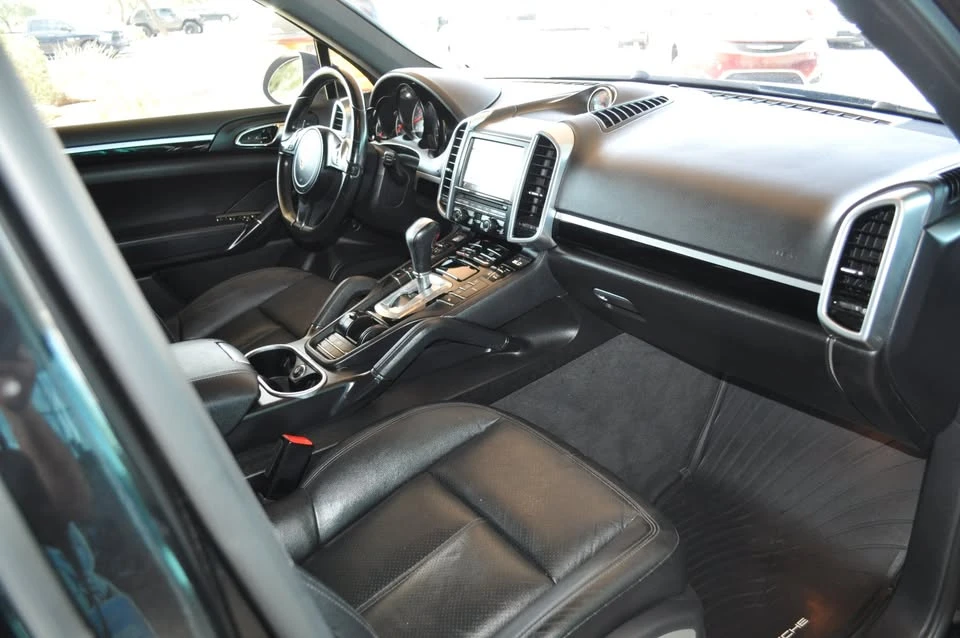 2014 Porsche 958 Cayenne S - Image 12 of 18