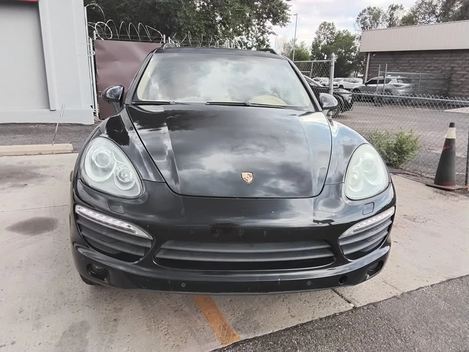 2014 Porsche 958 Cayenne S - Image 2 of 13