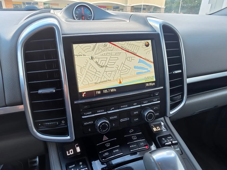 2014 Porsche 958 Cayenne S - Image 16 of 20