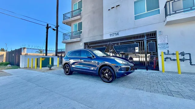 2014 Porsche Cayenne S Platinum Edition Sport Utility 4D